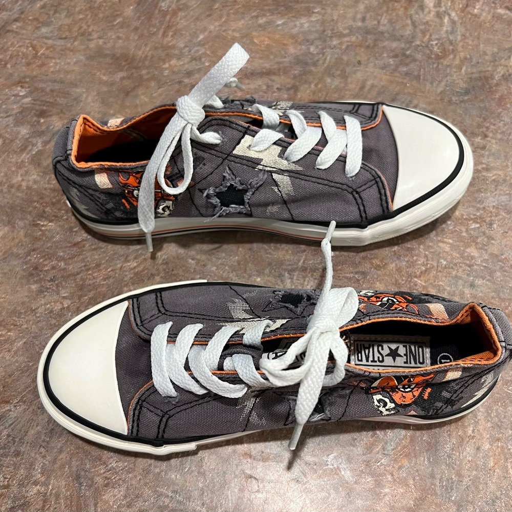 Converse One Star Low Top Sneakers Grey Orange Black Skull with #8 Helmet Size 1